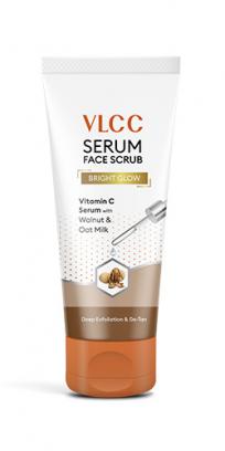Bright Glow Scrub with Vitamin C Serum, Walnut & Oat Milk - 150 g